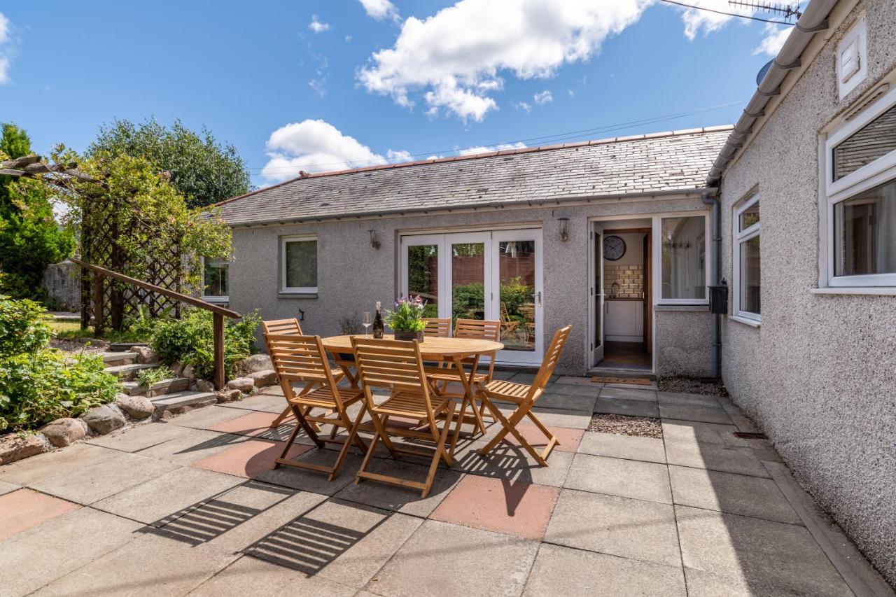 Dormie Cottage, Lovely Bright And Spacious Bungalow With Wood Fire Ballater Exterior foto