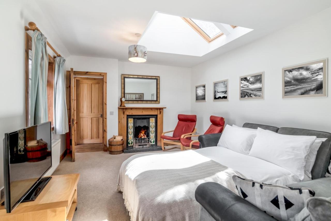 Dormie Cottage, Lovely Bright And Spacious Bungalow With Wood Fire Ballater Exterior foto