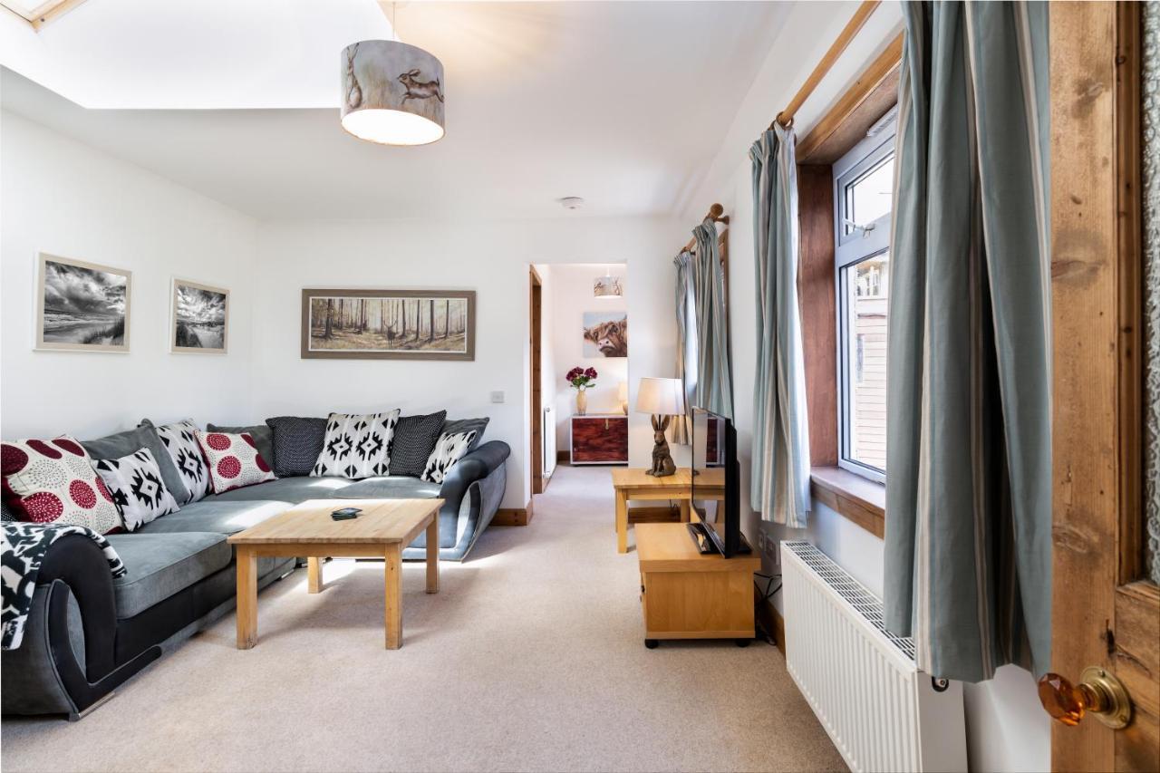 Dormie Cottage, Lovely Bright And Spacious Bungalow With Wood Fire Ballater Exterior foto
